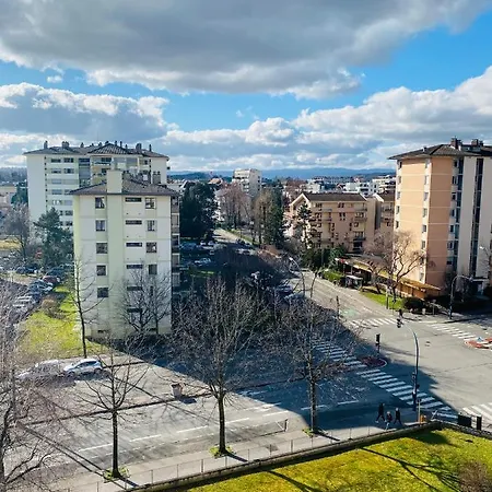 Lejlighed A 300 M Du Et Des Commerces Annecy
